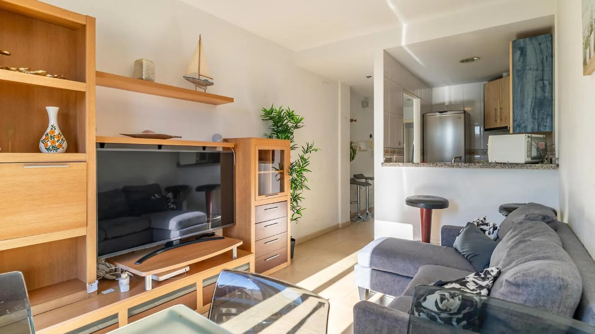 Gorgeous Apartment In Fuengirola With Wifi